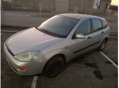 ford focus berlina (cak) del año 2000