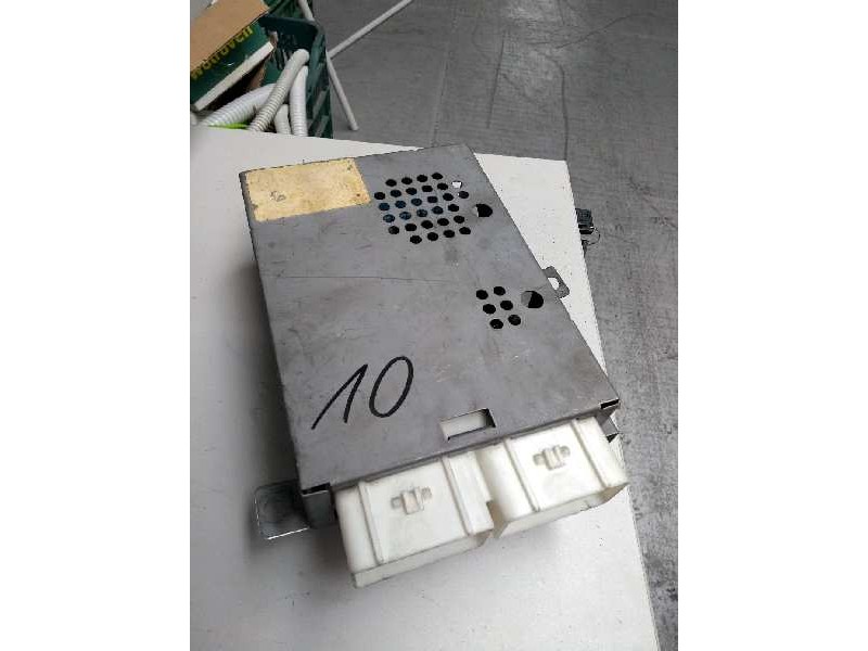 Recambio de caja reles / fusibles para chrysler voyager (gs) 2.5 turbodiesel referencia OEM IAM P04686502AC  