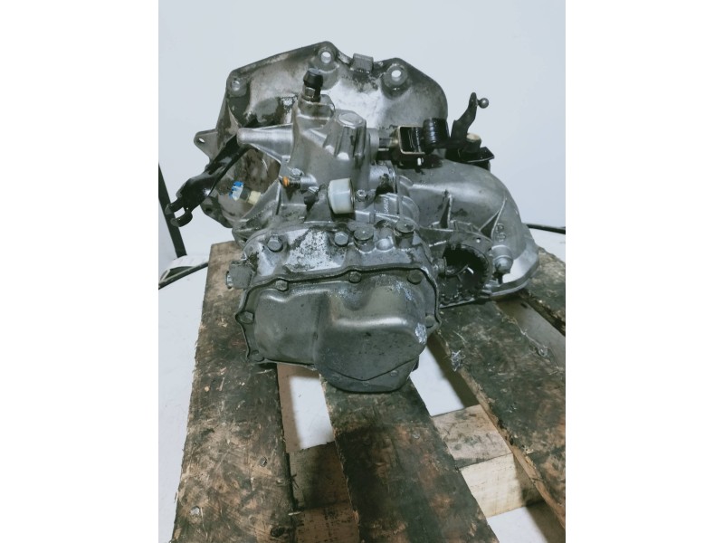 Recambio de caja cambios para opel corsa b edition 2000 referencia OEM IAM F13W355 B03502 