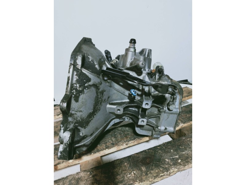 Recambio de caja cambios para opel corsa b edition 2000 referencia OEM IAM F13W355 B03502 