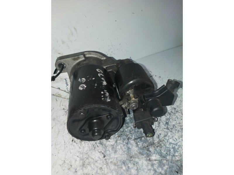 Recambio de motor arranque para skoda octavia combi (1u5) 1.8 t slx referencia OEM IAM 0001121008 BOSCH 