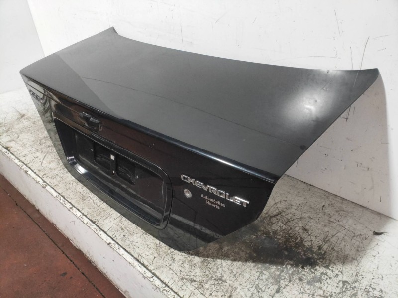 Recambio de tapa maletero para chevrolet evanda cdx referencia OEM IAM   