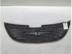Recambio de rejilla delantera para chrysler voyager (rg) 2.5 crd cat referencia OEM IAM 4857522   2
