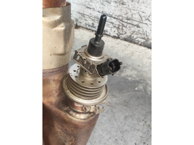 Recambio de inyector para mazda cx-7 (er) active referencia OEM IAM 04440210121  