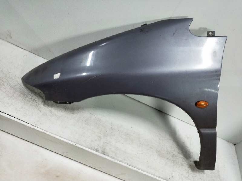 Recambio de aleta delantera izquierda para chrysler voyager (gs) referencia OEM IAM   