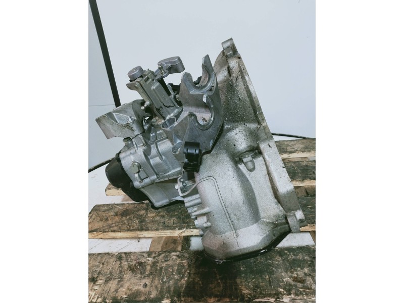 Recambio de caja cambios para opel corsa e design line referencia OEM IAM B7DS374 A19160264 