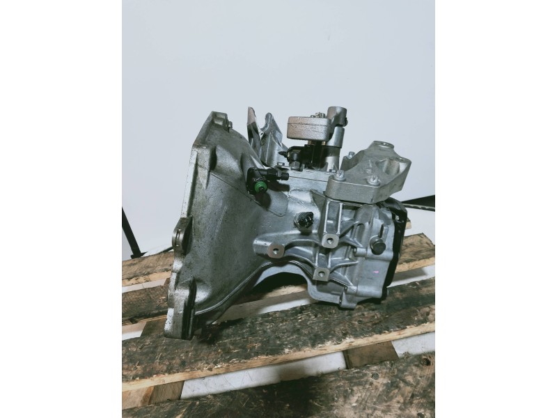 Recambio de caja cambios para opel corsa e design line referencia OEM IAM B7DS374 A19160264 