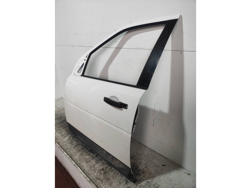 Recambio de puerta delantera izquierda para land rover freelander (lr2) td4 e referencia OEM IAM   5P
