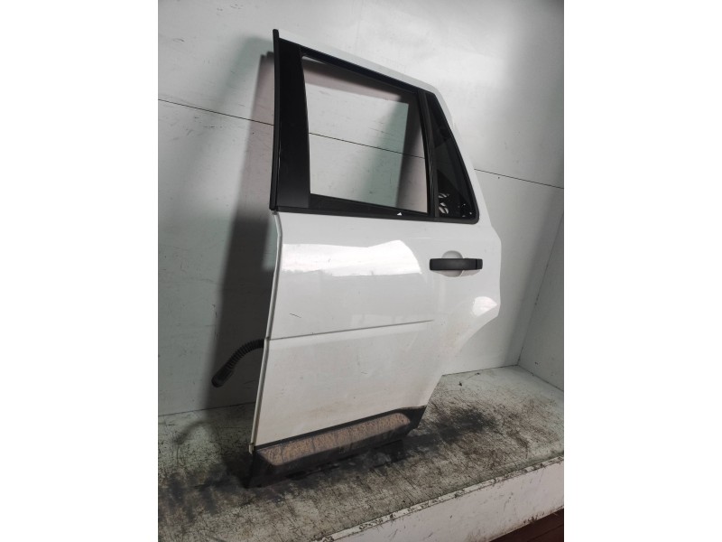 Recambio de puerta trasera izquierda para land rover freelander (lr2) td4 e referencia OEM IAM   5P