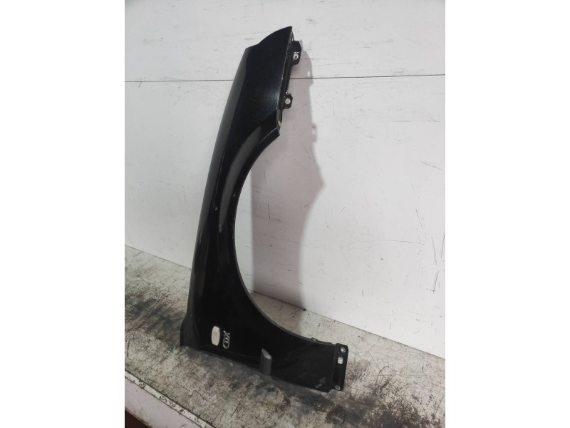 Recambio de aleta delantera derecha para chevrolet evanda cdx referencia OEM IAM   