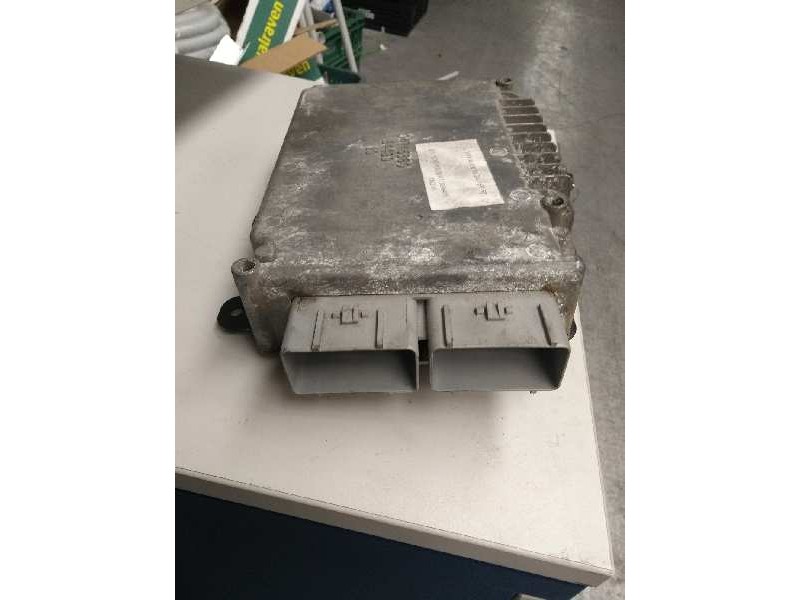 Recambio de centralita motor uce para chrysler voyager (rg) 2.4 se referencia OEM IAM P04748415AI HYBBAF 046880
