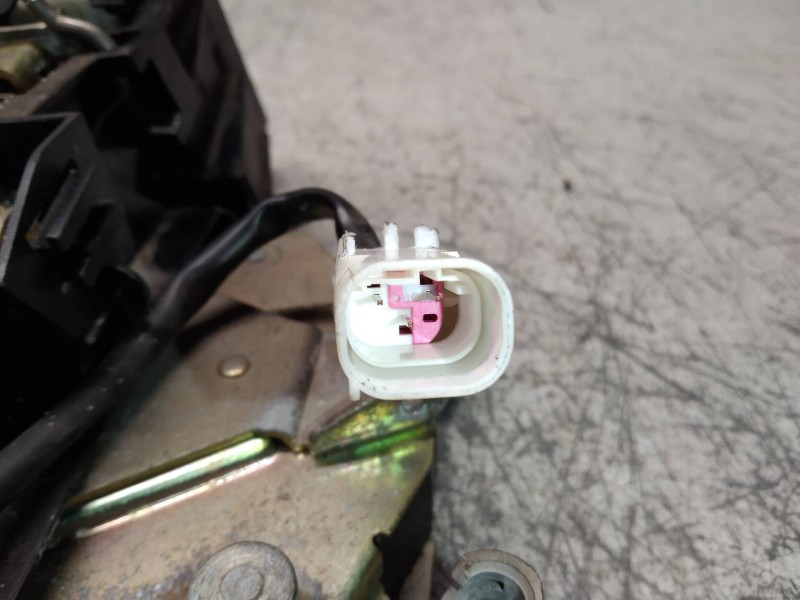 Recambio de motor cierre centralizado trasero izquierdo para bmw serie 7 (e38) 725tds referencia OEM IAM   