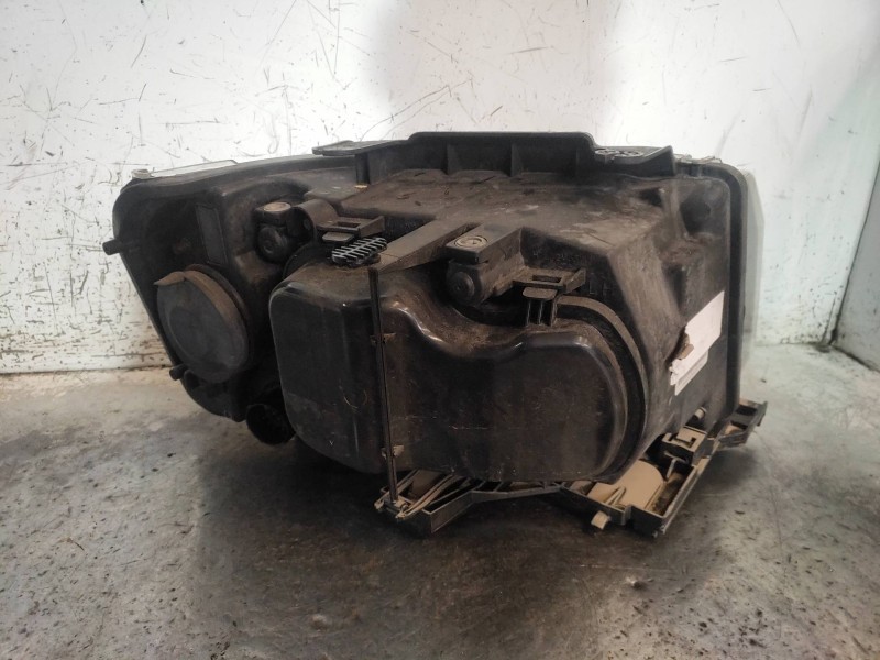 Recambio de faro izquierdo para land rover freelander (lr2) td4 e referencia OEM IAM BH5213W030BA  