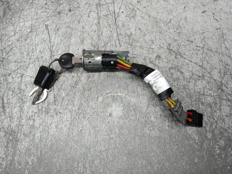 Recambio de conmutador de arranque para renault clio i fase i+ii (b/c57) 1.2 duet referencia OEM IAM   