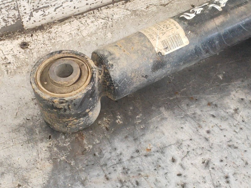 Recambio de amortiguador delantero derecho para land rover discovery v6 td s referencia OEM IAM 070207A 22214641 