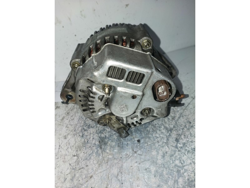 Recambio de alternador para honda cr-v (rd1/3) básico (rd1) referencia OEM IAM 1022111860 DENSO 
