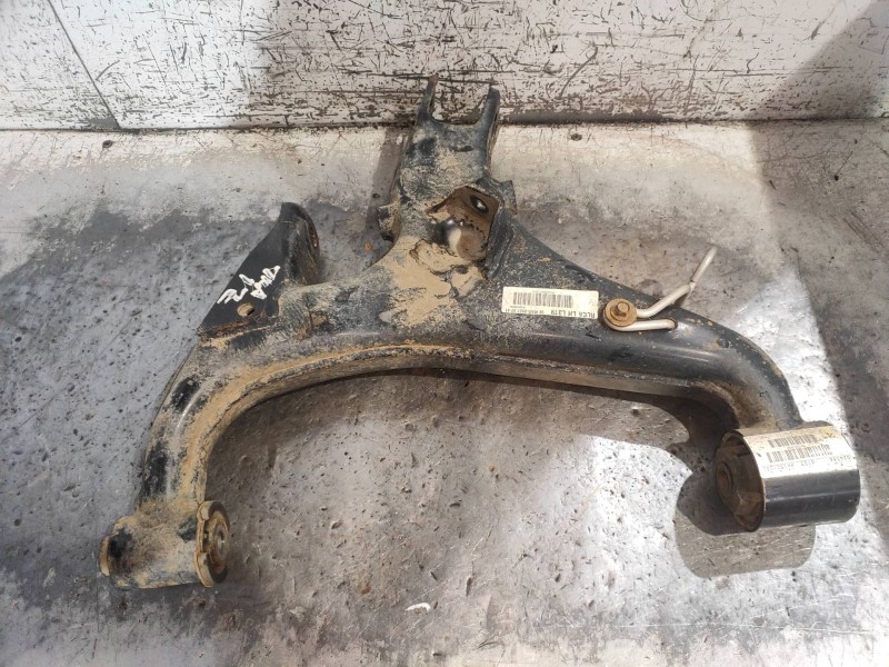 Recambio de brazo suspension inferior trasero izquierdo para land rover discovery v6 td s referencia OEM IAM RHI501030  