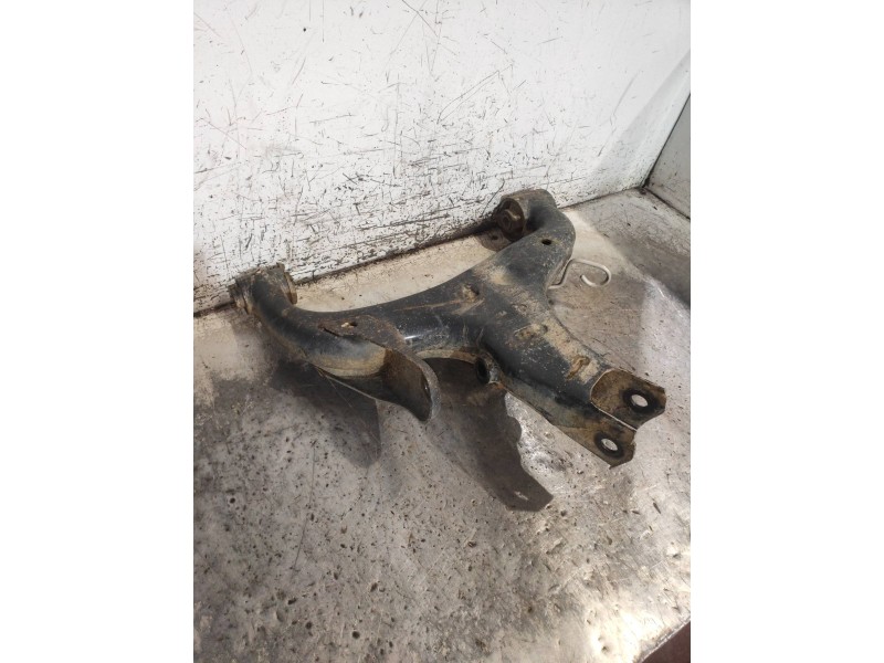 Recambio de brazo suspension inferior trasero izquierdo para land rover discovery v6 td s referencia OEM IAM RHI501030  