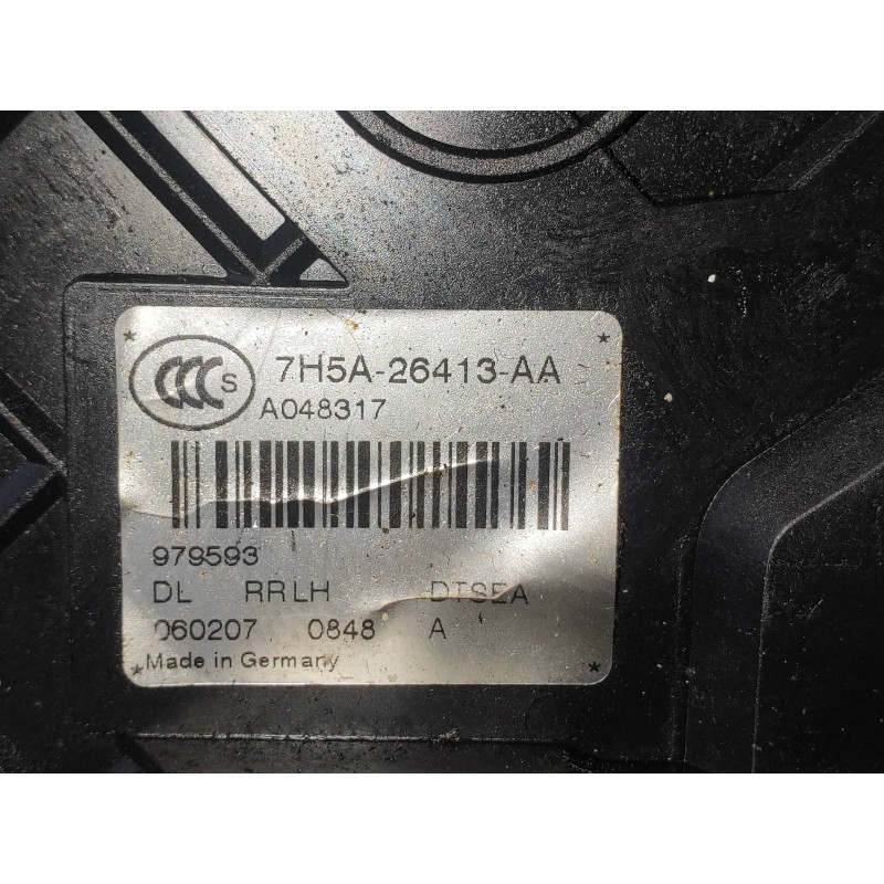 Recambio de motor cierre centralizado trasero izquierdo para land rover discovery v6 td s referencia OEM IAM 7H5A26413AA  