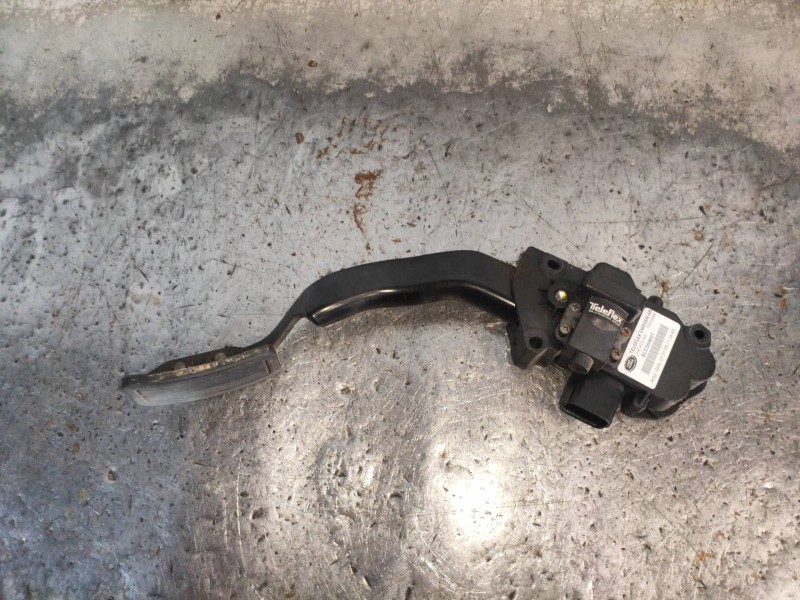 Recambio de potenciometro pedal para land rover discovery v6 td s referencia OEM IAM   