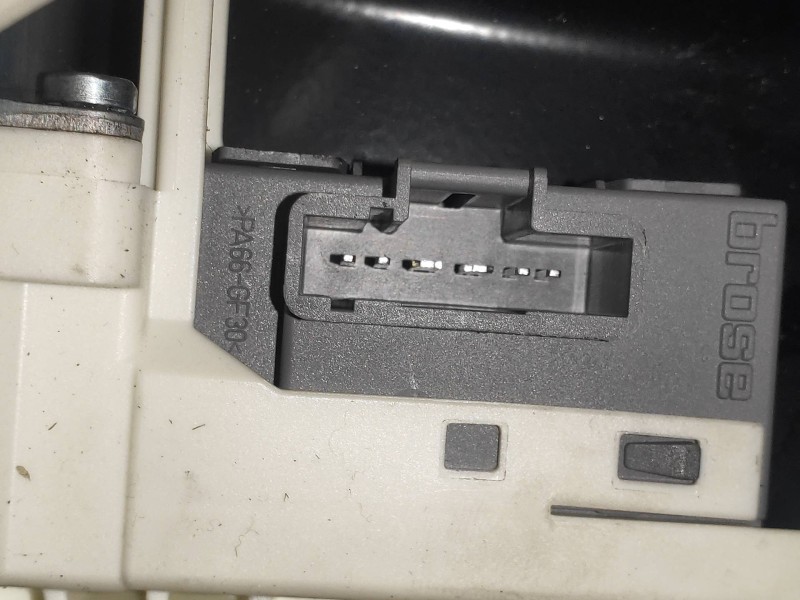 Recambio de elevalunas delantero derecho para land rover discovery v6 td s referencia OEM IAM   5P