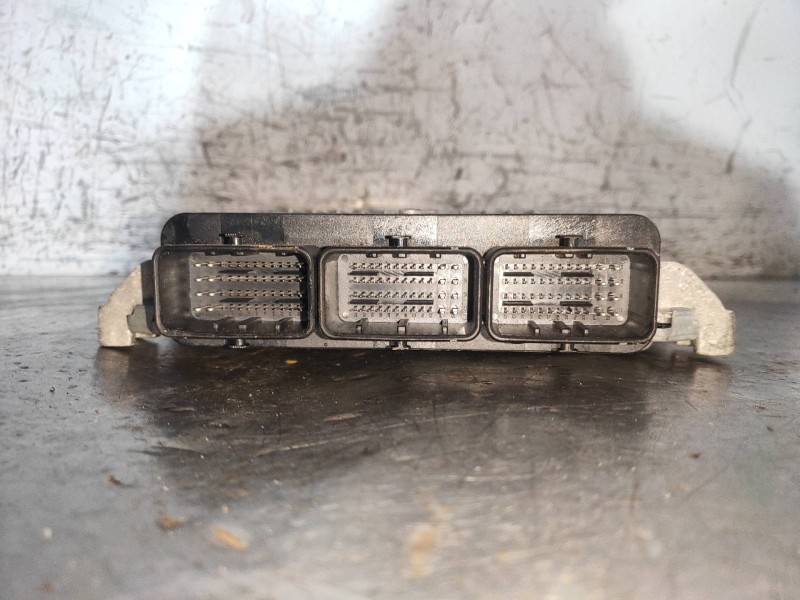 Recambio de centralita motor uce para land rover discovery v6 td s referencia OEM IAM 5WS40405E 7H2Q12A650AF 