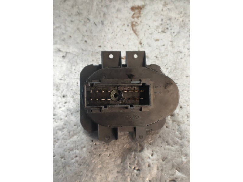 Recambio de mando luces para land rover discovery v6 td s referencia OEM IAM YUD501480PVJ  