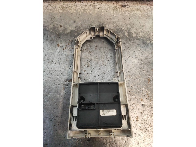 Recambio de mando multifuncion para land rover discovery v6 td s referencia OEM IAM YUD501590WUX  