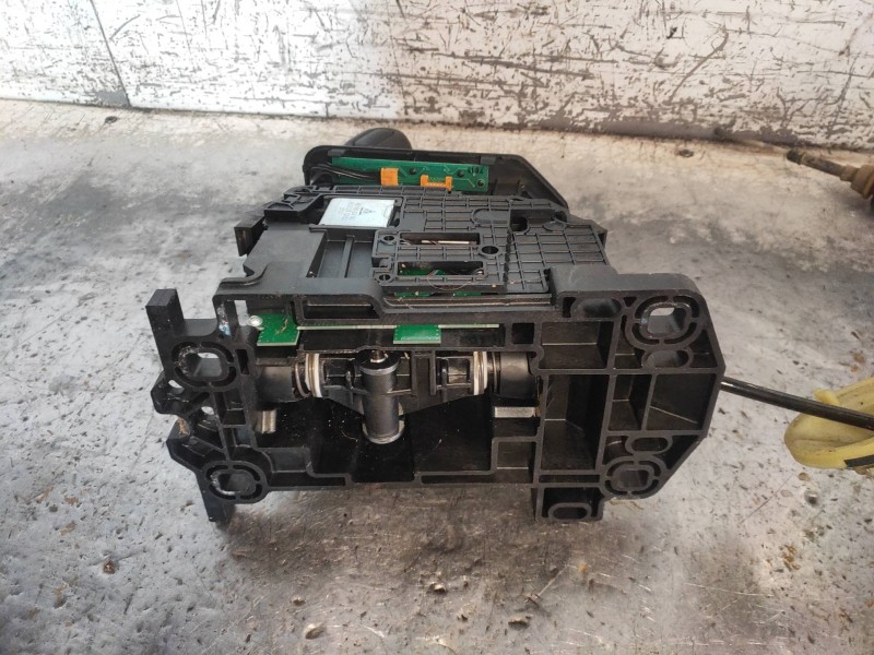 Recambio de palanca cambio para land rover discovery v6 td s referencia OEM IAM 400060024062  