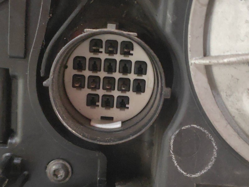 Recambio de faro izquierdo para land rover discovery v6 td s referencia OEM IAM XBC500412  