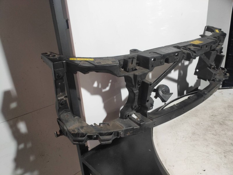 Recambio de panel frontal para land rover discovery v6 td s referencia OEM IAM   
