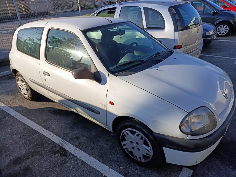 renault clio ii fase i (b/cbo) del año 2000
