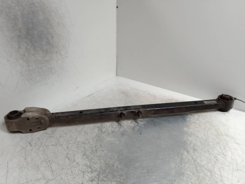 Recambio de tirante trasero izquierdo para mazda 323 berlina f/s (bj) referencia OEM IAM    Recambio de tirante trasero izquierdo para mazda 323 berlina f/s (bj) referencia OEM IAM