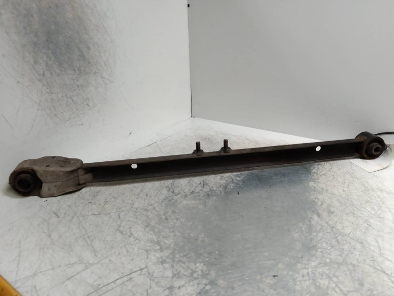 Recambio de tirante trasero izquierdo para mazda 323 berlina f/s (bj) referencia OEM IAM    Recambio de tirante trasero izquierdo para mazda 323 berlina f/s (bj) referencia OEM IAM
