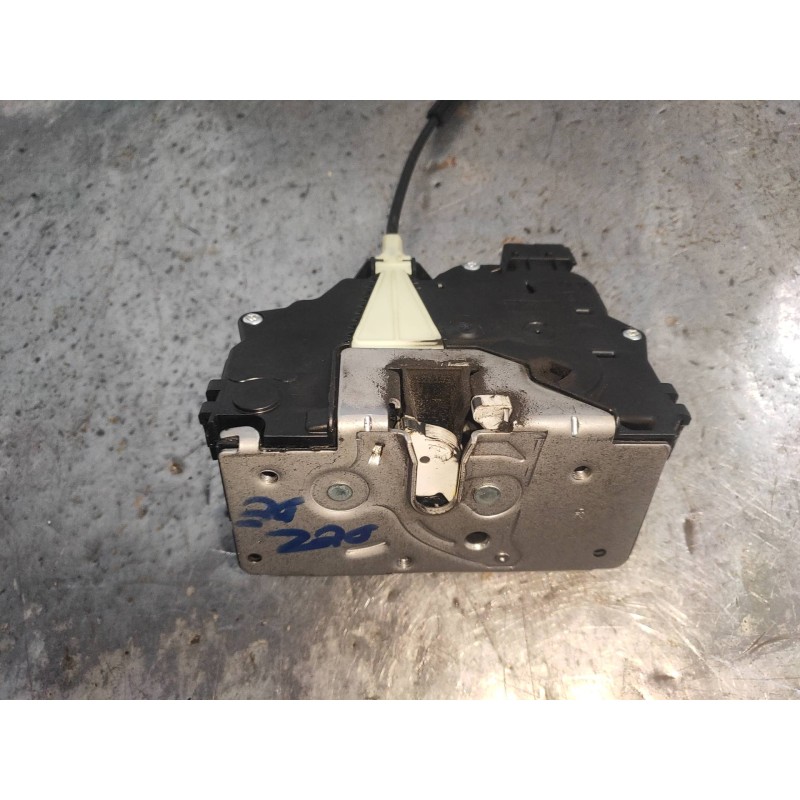 Recambio de motor cierre centralizado delantero derecho para opel corsa e design line referencia OEM IAM 13431840  