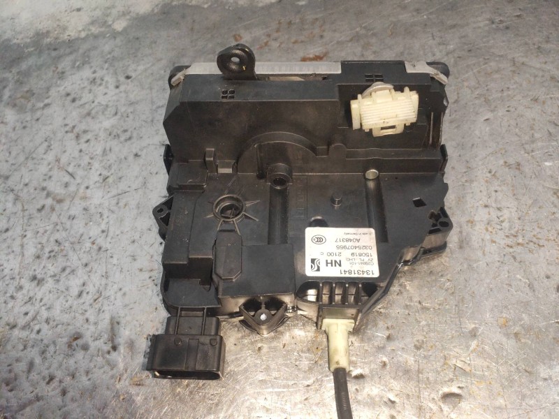 Recambio de motor cierre centralizado delantero izquierdo para opel corsa e design line referencia OEM IAM 13431841  