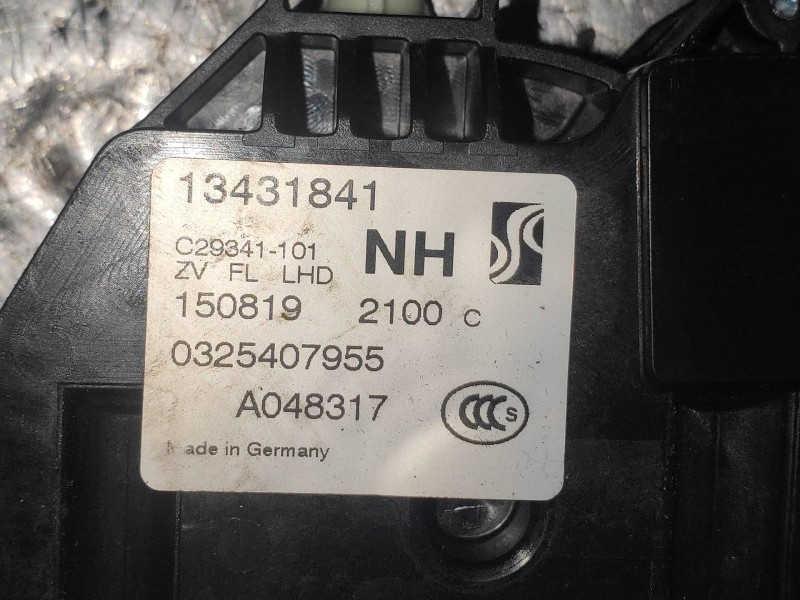 Recambio de motor cierre centralizado delantero izquierdo para opel corsa e design line referencia OEM IAM 13431841  