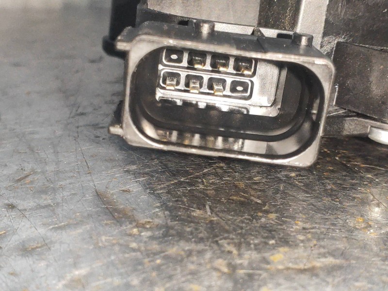 Recambio de motor cierre centralizado delantero izquierdo para opel corsa e design line referencia OEM IAM 13431841  