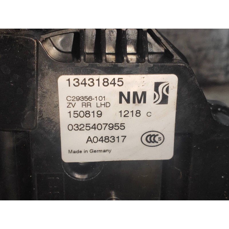 Recambio de motor cierre centralizado trasero derecho para opel corsa e design line referencia OEM IAM 13431845  