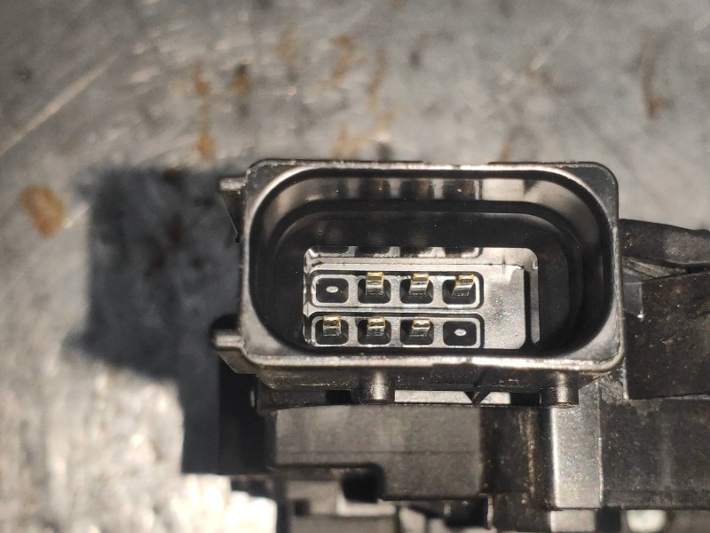 Recambio de motor cierre centralizado trasero derecho para opel corsa e design line referencia OEM IAM 13431845  