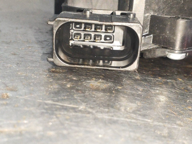 Recambio de motor cierre centralizado trasero izquierdo para opel corsa e design line referencia OEM IAM 13431842  