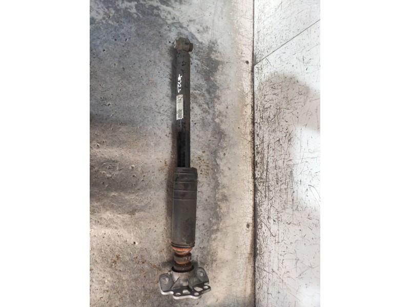 Recambio de amortiguador trasero izquierdo para opel corsa e design line referencia OEM IAM 13432672 22286399 