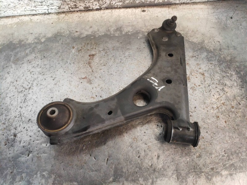 Recambio de brazo suspension inferior delantero izquierdo para opel corsa e design line referencia OEM IAM   