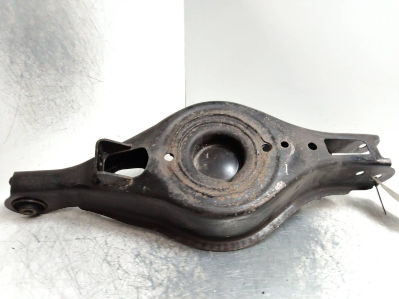 Recambio de brazo suspension inferior trasero izquierdo para mazda 6 kombi (gh) 2.0 turbodiesel cat referencia OEM IAM   