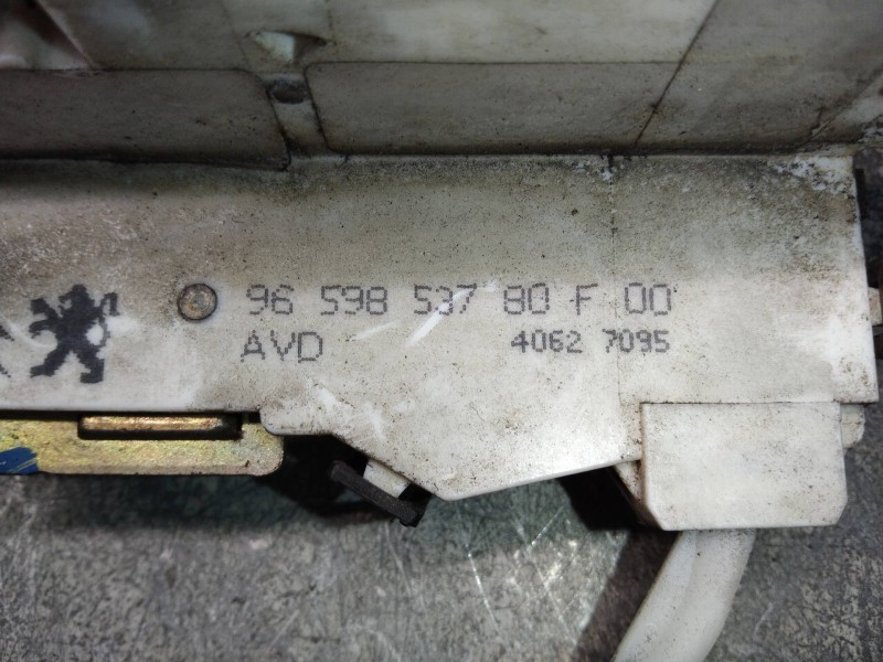 Recambio de motor cierre centralizado delantero derecho para peugeot 407 sw st confort referencia OEM IAM 9659853780 9659853780F