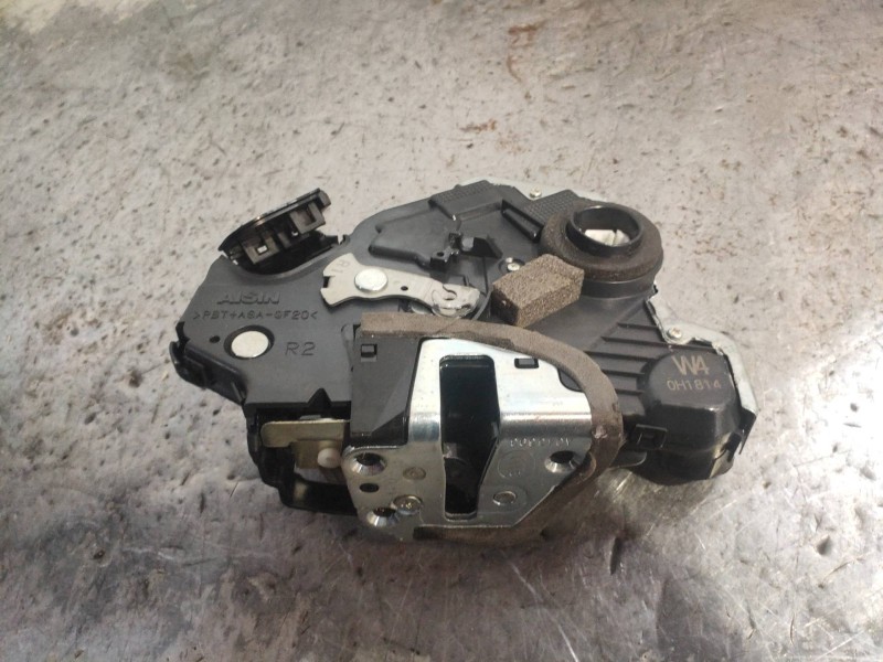 Recambio de motor cierre centralizado delantero derecho para lexus is 300h referencia OEM IAM   