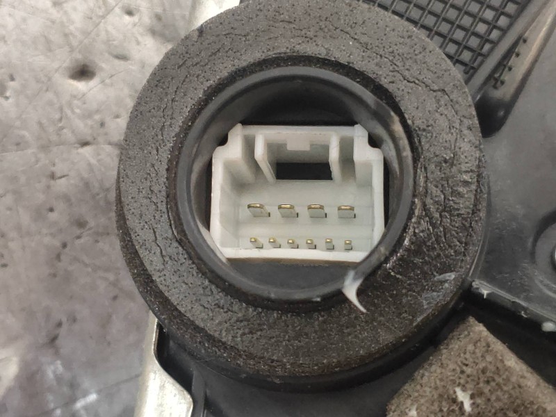 Recambio de motor cierre centralizado delantero izquierdo para lexus is 300h referencia OEM IAM   