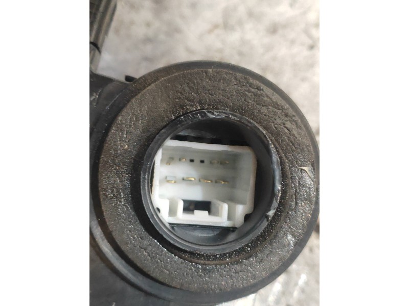 Recambio de motor cierre centralizado trasero derecho para lexus is 300h referencia OEM IAM   