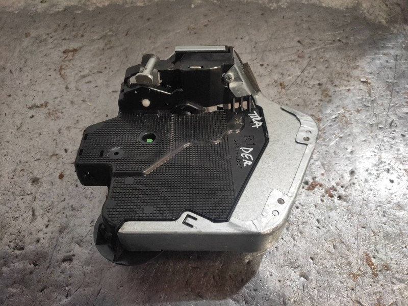 Recambio de motor cierre centralizado trasero derecho para lexus is 300h referencia OEM IAM   