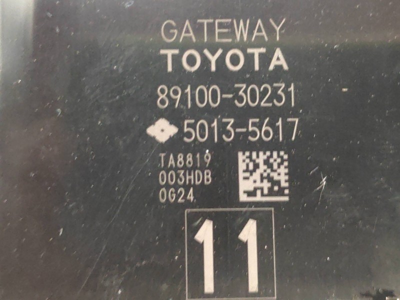 Recambio de modulo electronico para lexus is 300h referencia OEM IAM 8910030231 50135617 